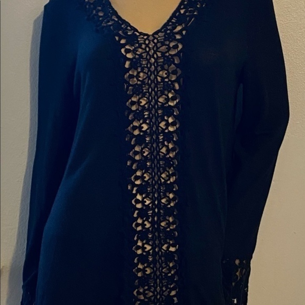 Voice of California lace top bell sleeves size L?